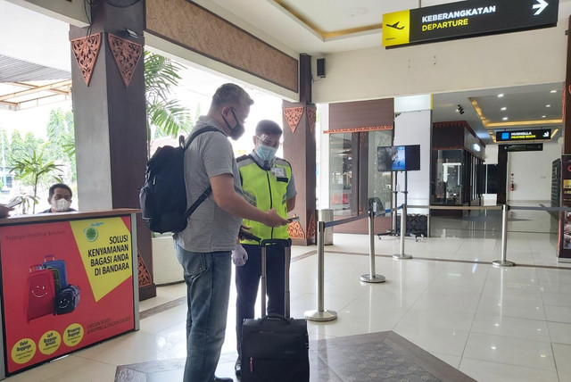 Suasana Bandara Adisutjipto, DI Yogyakarta pada Rabu (9/3) Foto: Arfiansyah Panji Purnandaru/kumparan