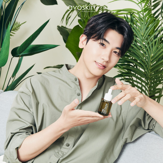 Park Hyung Sik sebagai brand ambassador Avoskin. Foto: Dok. Avoskin