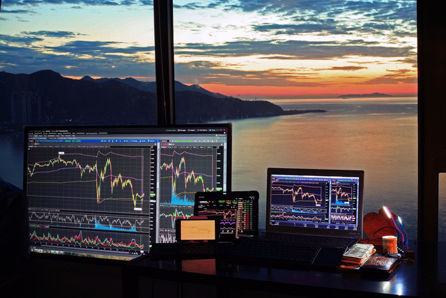 Ilustrasi investasi di IPOT. Foto: Pexels.com