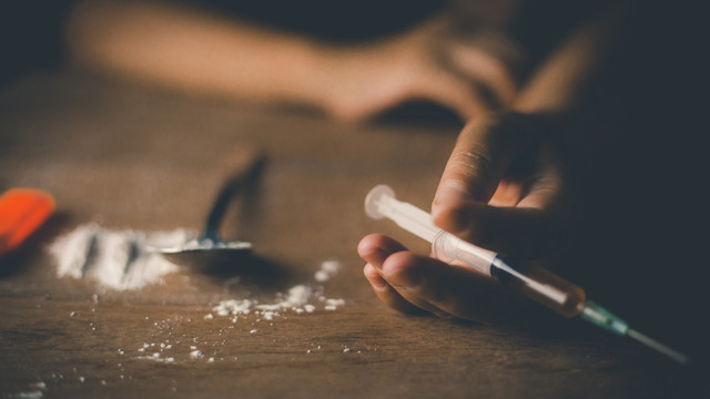 Ilustrasi pengguna narkoba. Foto: Infinity Time/Shutterstock