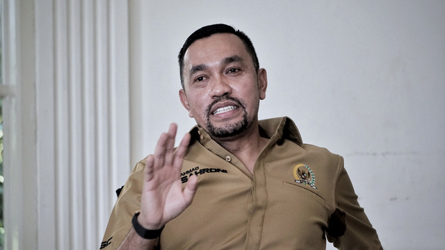 Ahmad Sahroni berkunjung ke kumparan, Jakarta Selatan, Kamis (7/4/2022). Foto: Jamal Ramadhan/kumparan