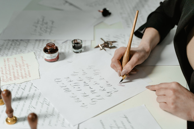 Contoh surat perjanjian hutang, Foto: Mart Production/Pexels
