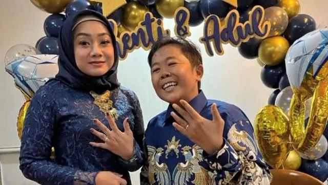 Komedian Adul dan tunangannya. Foto: TikTok/adulsamson