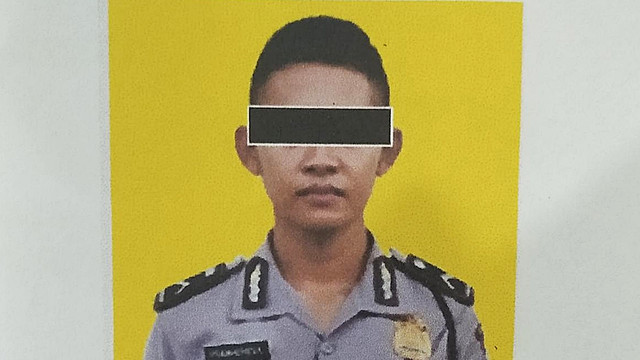 Foto yang menunjukan tampang Bripda D alias Bripda PPS (26), polisi pelaku pemerasan yang ditembak anggota resmob Solo. Foto: Intan Alliva Khansa/kumparan