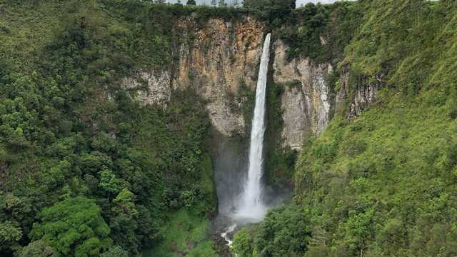 Air Terjun Sigura-Gura
