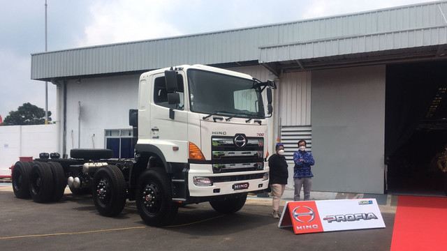 Hino Indonesia luncurkan produk baru dengan mesin standar Euro 4, Rabu (9/3). Foto: Sena Pratama/kumparan