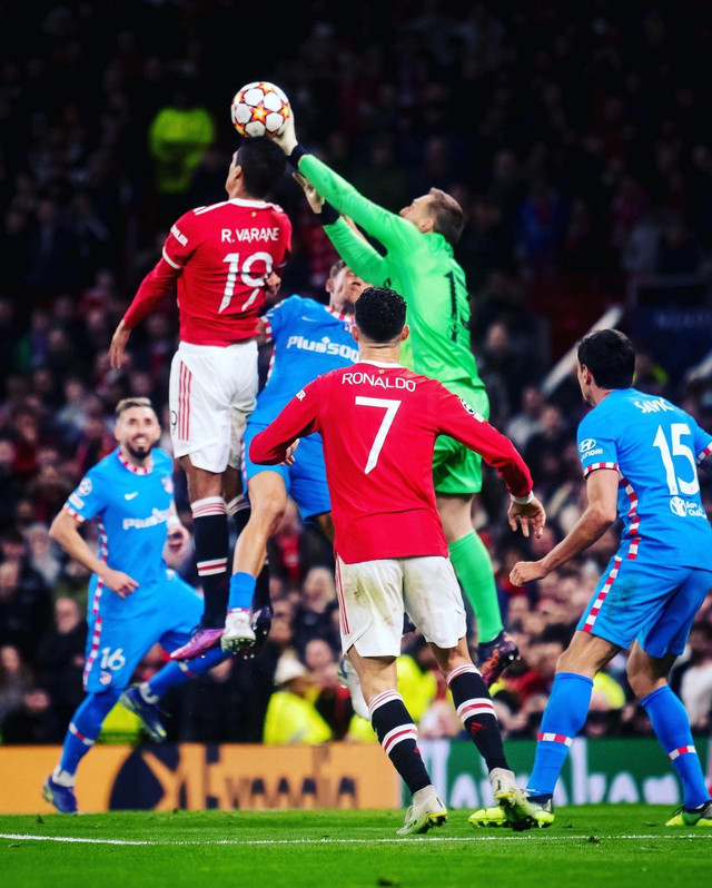 Pertandingan leg ke-2 antara Manchester United melawan Atletico Madrid. Source : Instagram @manchesterunited