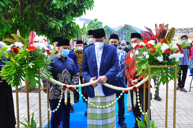 Pemotongan pita oleh Gubernur Banten, sumber dokumentasi idaqu