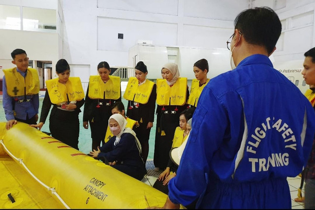 46 Calon Awak Kabin PT Pelita Air Service (PAS) menjalani Initial New Hired Training. Foto: Dok. PT PAS