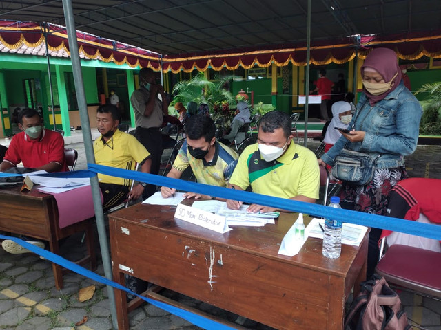 Kegiatan Vaksinasi tahap kedua yang dilaksanakan di SD Negeri Mejing 1 pada hari Senin (15/02). Foto: SD Muhammadiyah Balecatur