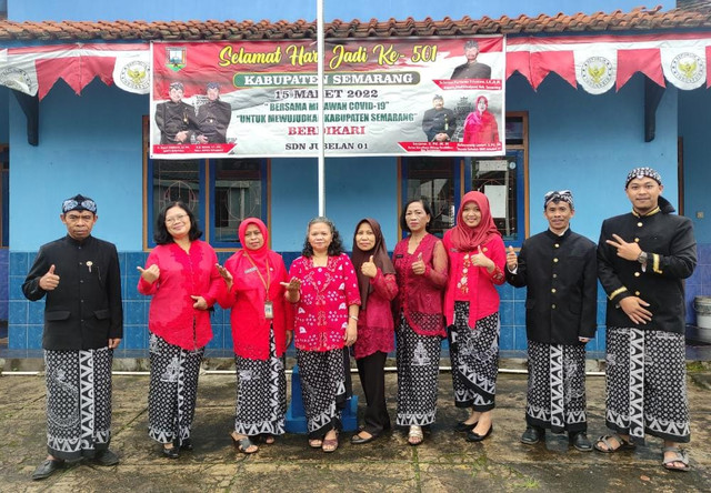 Foto : Herdi Novianto / Foto Bersama Keluarga Besar SD N Jubelan 01