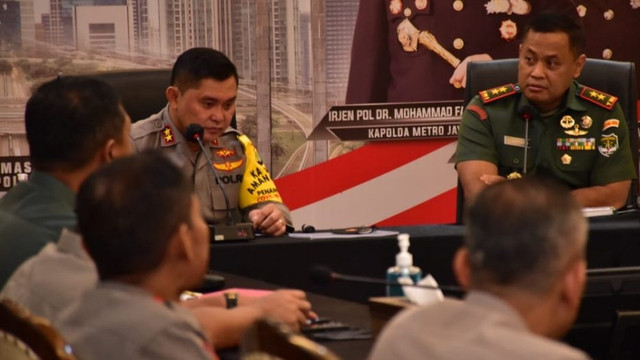TNI Polri dan Masyarakat Kompak Hadang Upaya Provokasi Demo Anarkis