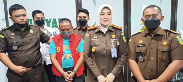 Terpidana kasus korupsi raskin di Batam, Purwadi akhirnya ditangkap usai buron selama 7 tahun. (Foto: Batamnews)