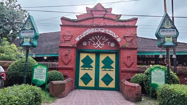 Masjid Agung Sang Cipta Rasa di komplek Keraton KAsepuhan Cirebon Jawa Barat.(Juan)