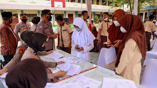 Ilustrasi kegiatan vaksinasi untuk siswa di Banda Aceh. Foto: Suparta/acehkini