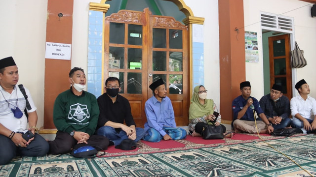 Komisioner Komnas HAM RI Beka Ulung Hapsara mengunjungi Desa Wadas. Foto: Komnas HAM