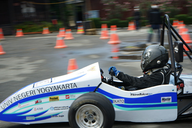 Tim Mobil Listrik Garuda EV-22 UNY Raih 3 Penghargaan di IIMS. Foto: Dok. Humas UNY