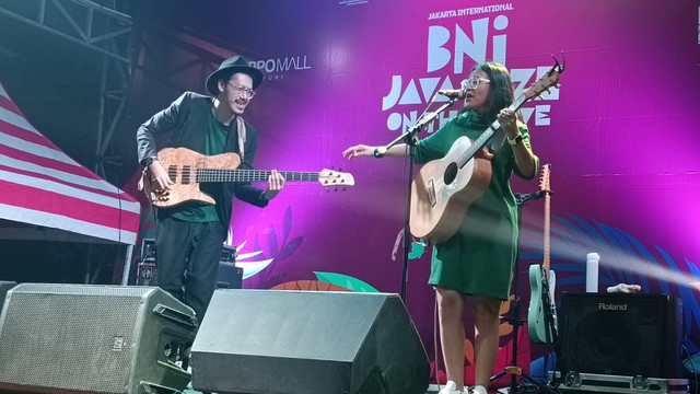 Endah n Rhesa saat di BNI Java Jazz on The Move 2022, di Lippo Mall Puri Indah, Sabtu (30/4/2022). Foto: Fariza Rizky Ananda/kumparan