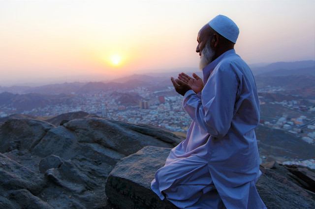 Ilustrasi niat sholat witir 3 rakaat sendiri, sumber: www.pexels.com