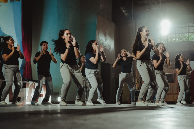 Apa pengertian tari modern? Foto: Unsplash