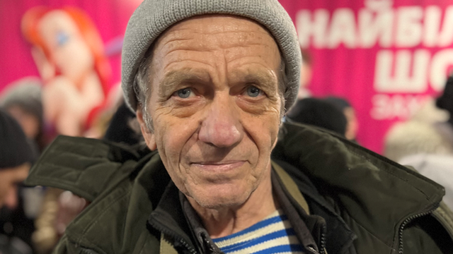 Seperti kebanyakan warga Ukraina lainnya, Volodymyr Dehtyarov tidak tahu sampai kapan dia harus mengungsi.