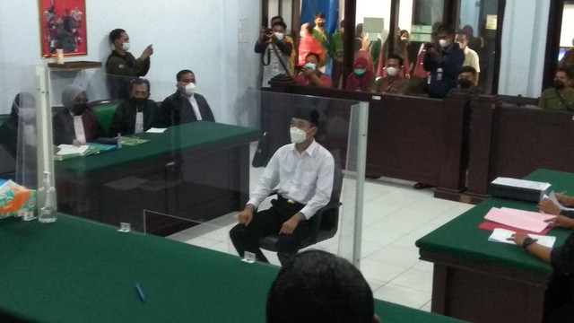 Randy Bagus Jalani Sidang Perdana Perkara Aborsi Novia Widyasari di Mojokerto