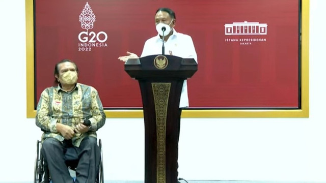 Menpora Zainudin Amali memberikan keterangan pers secara virtual. FOTO: Tangkap layar Youtube Sekretariat Presiden