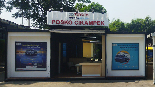 Posko Mudik Toyota di rest area Cikampek. Foto: Toyota