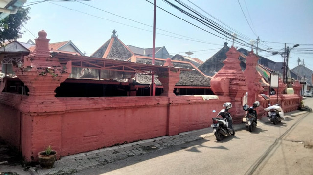Masjid Merah Panjunan Cirebon Jawa Barat.(Foto : Dok. CiremaiToday)
