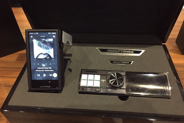 Perangkat audio Alpine F#1 Status seharga Rp 500 jutaan. Foto: Muhammad Ikbal/kumparan