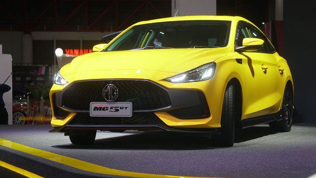 MG 5 GT di IIMS Hybrid 2022. Foto: Muhammad Haldin Fadhila/kumparan