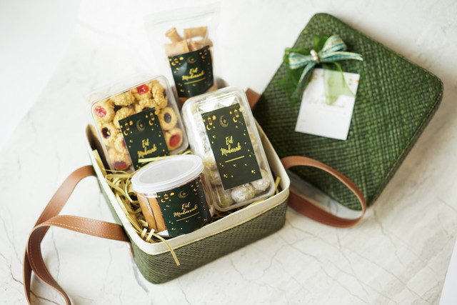 Ilustrasi hampers kue kering untuk Lebaran. Foto: Charisma Maya/Shutterstock