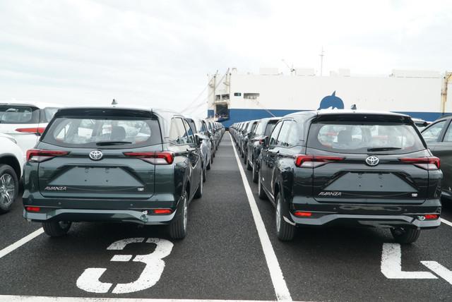 Ekspor mobil Toyota produksi Indonesia dari Pelabuhan Patimban, Selasa (8/3). Foto: dok. TMMIN