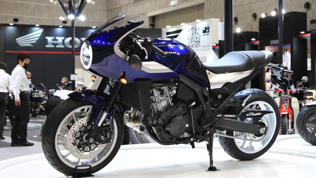 Wujud Honda Hawk 11 di Osaka Motorcycle Show 2022. Foto: Dok. autoby.jp