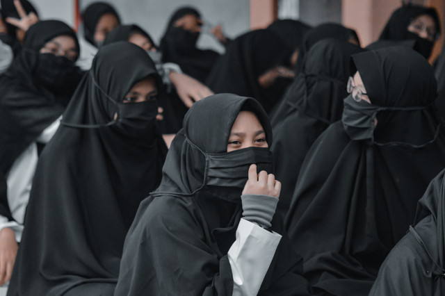 https://unsplash.com/@ini_adil - hikmah halal bi halal