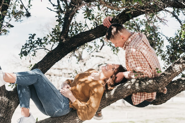 https://unsplash.com/@thefalsehenry