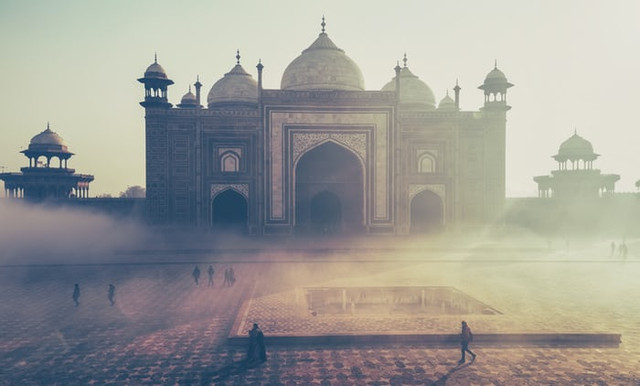 Ilustrasi tanggapan kafir Quraisy atas hijrah Rasul. Foto. dok. Varshesh Joshi (Unsplash.com)