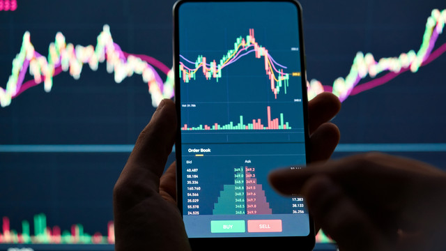 Ilustrasi trading. Foto: insta_photos/Shutterstock