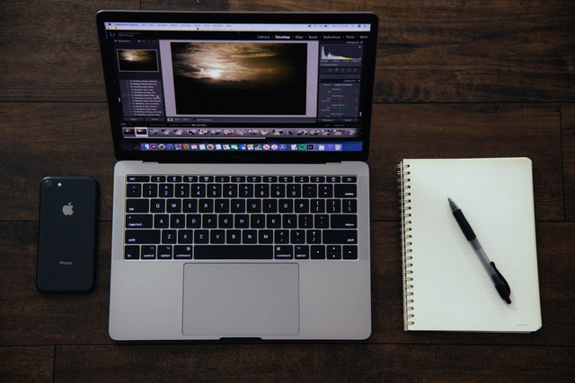 Ilustrasi CorelDraw. Foto: Will Porada/unsplash