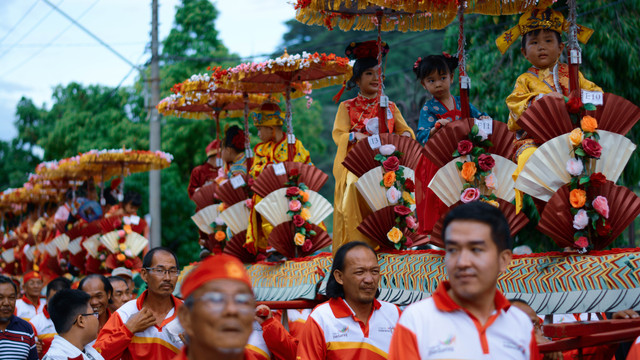 Ilustrasi arak-arakan saat Cap Go Meh. Foto: md.fauzi/Shutterstock