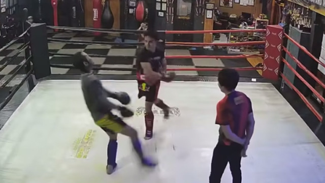 Jefri Nichol tinju. (Foto: Dread/YouTube)