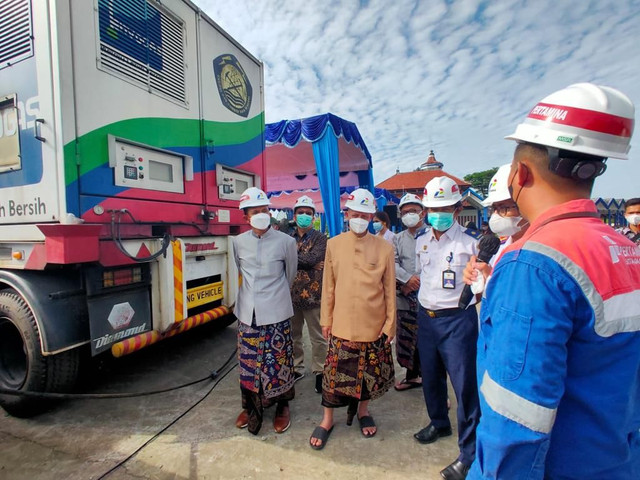 PT Pertamina Gas melakukan uji coba pemanfaatan Compressed Natural Gas (CNG) di Terminal Mengwi, Badung, Provinsi Bali, Kamis (31/3/2022). Foto: PT Pertamina Gas.