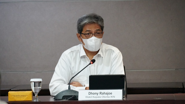 Wakil Kepala Otorita IKN Dhony Rahajoe saat audiensi Kepala Otorita IKN di KPK.
 Foto: KPK