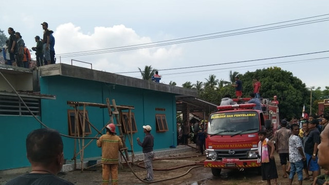 Pondok Pesantren Miftahul Khoirot, Desa Manggungjaya, Kecamatan Cilamaya Kulon, Kabupaten Karawang terbakar. Foto: Dok. Istimewa