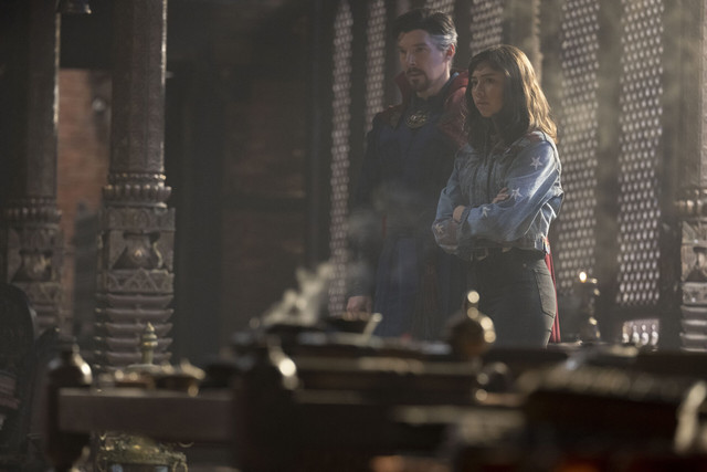 Doctor Strange dan America Chavez di film Doctor Strange Multiverse of Madness atau Doctor Strange 2. Foto: Marvel Studios