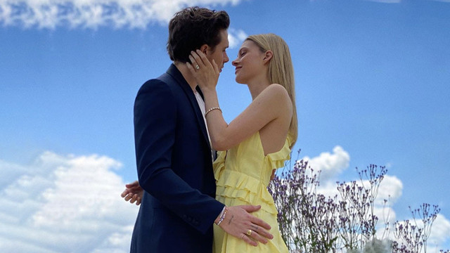 Brooklyn Beckham dan Nicola Peltz. Foto: Bang Showbiz