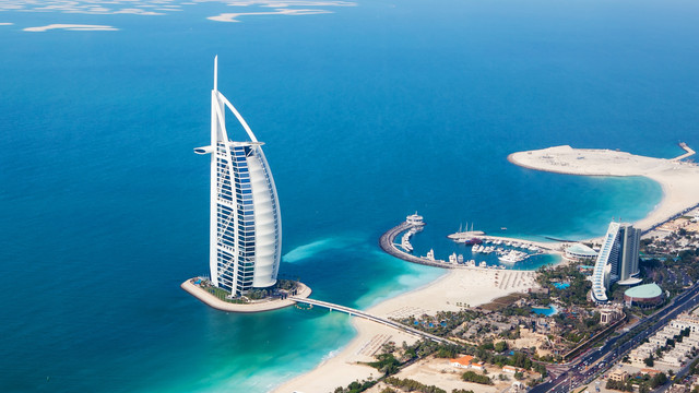 Ilustrasi Hotel Burj Al Arab, Dubai. Foto: Irina Wilhauk/Shutterstock