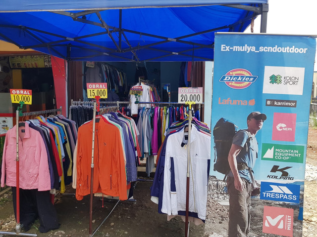 UMKM pakaian Exmulya_scndoutdoor di Depok. Foto: Dok: Pribadi
