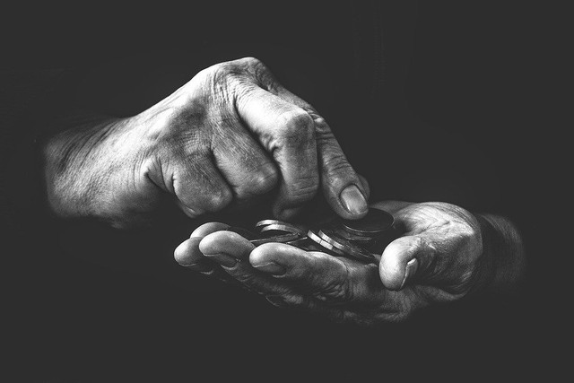 Ilustrasi Zakat Penghasilan. (Foto: Fransitek_krejci by https://pixabay.com)