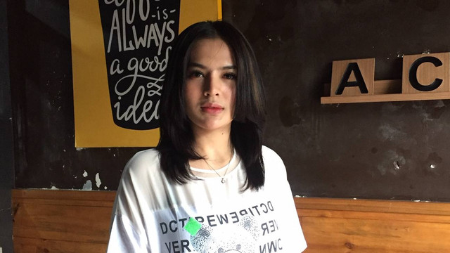 Mantan aspri Hotman Paris Hutapea, Iqlima Kim di Upnormal Tebet, Jakarta Selatan, Senin (11/4). Foto: Giovanni/kumparan